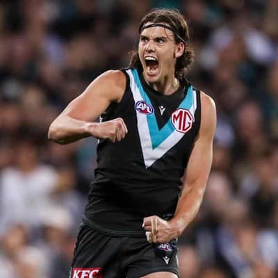 Hinkley eyes Port's future but Dixon not done yet