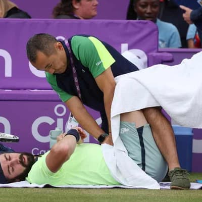 Ailing Thompson injured in Queen's Club semi-final loss