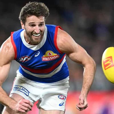 Bulldogs skipper Bontempelli hurt in training incident