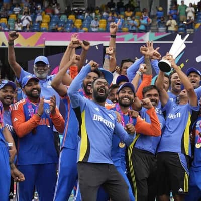 Kohli-powered India lift T20 World Cup against S Africa