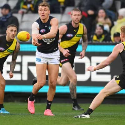 Cripps, Walsh shine in the wet as Blues blitz Tigers