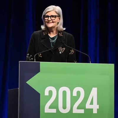 Governor-general hosts flood victims in first meeting