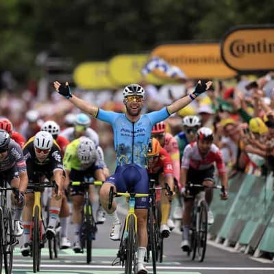 Cavendish claims solo Tour stage record with 35th win