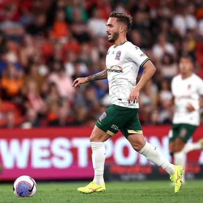 Victory sign playmaker Reno Piscopo in ALM