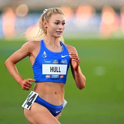 Jess Hull stars on world record-breaking night in Paris