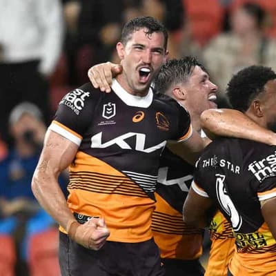 Off-contract Oates faces uncertain future at Broncos