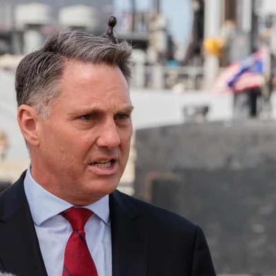 Defence minister to meet with new UK counterpart Healey