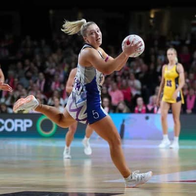 Thunderbirds survive Lightning strike to finish on top