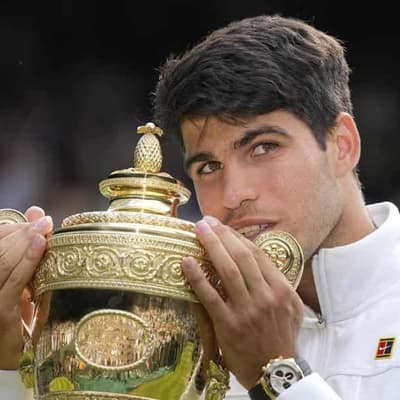 Alcaraz destroys Djokovic's dream of beating Court mark