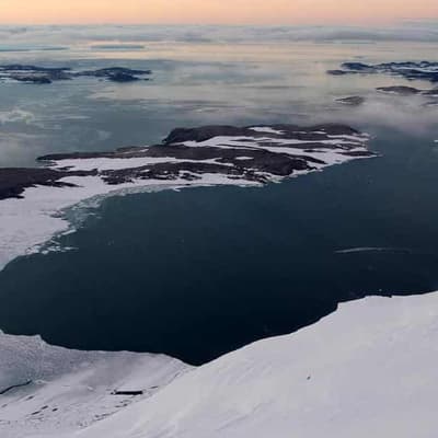 Experts melt Antarctica ice growth claim