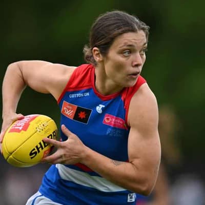 AFLW star Blackburn loses Bulldogs captaincy to Berry