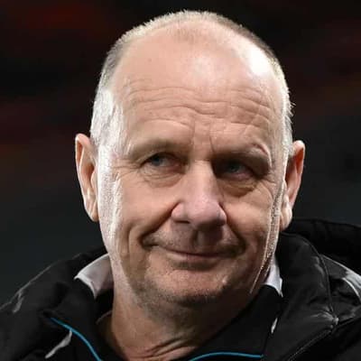 Power coach Hinkley dismisses West Coast speculation