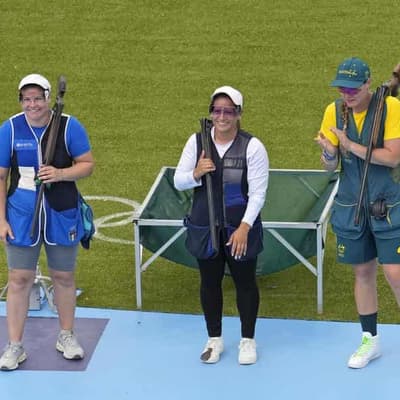 Smith had to hot-foot it to shops before Games bronze