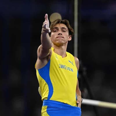 Duplantis breaks his own pole vault world record