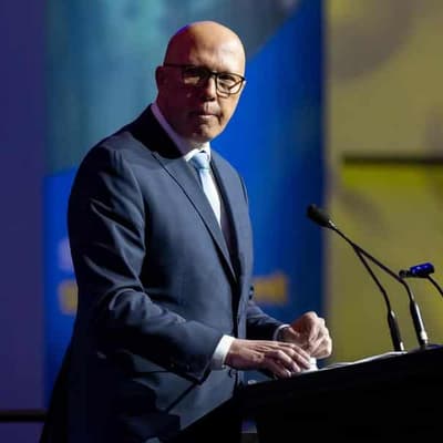 Coalition eyes wresting back teal seats as polls narrow