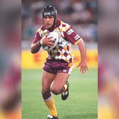 Renouf credits Bennett promise for Hall of Fame honour