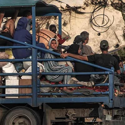 PM calls for calm after Dutton urges Gaza visa ban