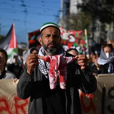 PM launches Gaza visa attack on 'hypocritical' Dutton