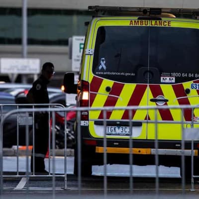 Pledge to resuscitate pay row talks as ambo chief quits
