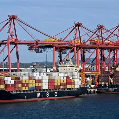 Green hydrogen developer pumped as partners ink deal