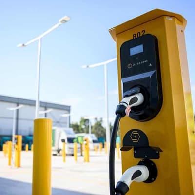 Aussie lithium leader digs in as price slump deepens