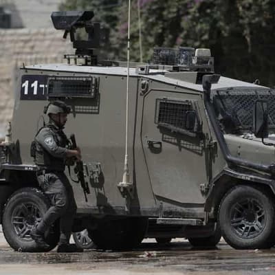 Israeli troops kill Palestinian fighters inside mosque
