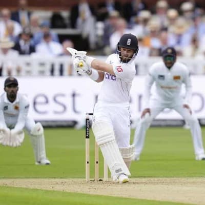 Stars align as big-hitting Duckett returns to BBL