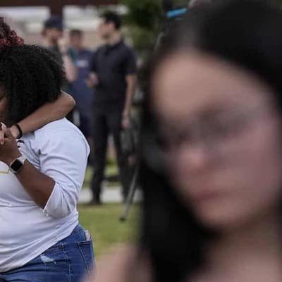 Boy, 14, charged after four dead in US school shooting