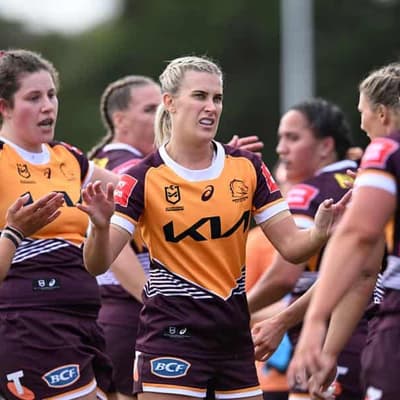 Broncos close on minor premiership, Knights in top four