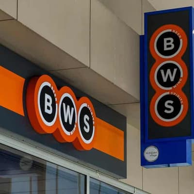 Endeavour for new CEO as Donohue departs