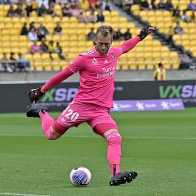 Wanderers keeper Thomas unlikely for ALM season start