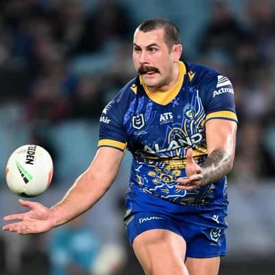 Titans land Campbell-Gillard on three-year deal