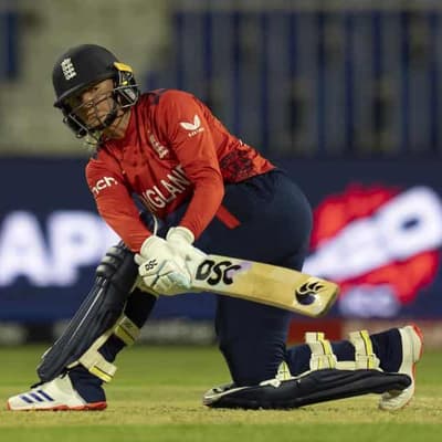 England on course for semis after easing past S Africa