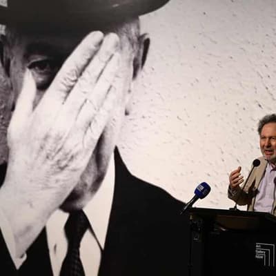 The surreal world of René Magritte comes to Australia