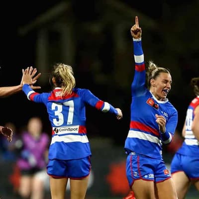 Saints' AFLW finals dream over after loss to Bulldogs