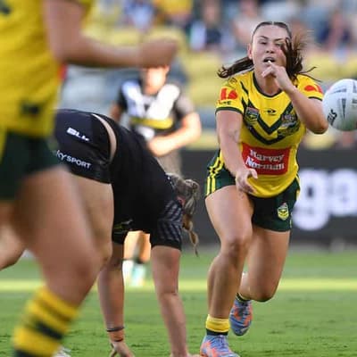 Jillaroos duty: Davis delays start of coaching career