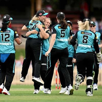 Heat boost WBBL finals hopes, burn Sixers' chances