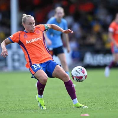 Milestone magic from Yallop in Roar win over Glory