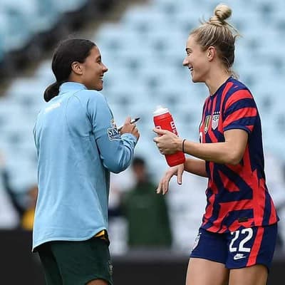 Homophobic abuse of mum-to-be Kerr condemned by fans