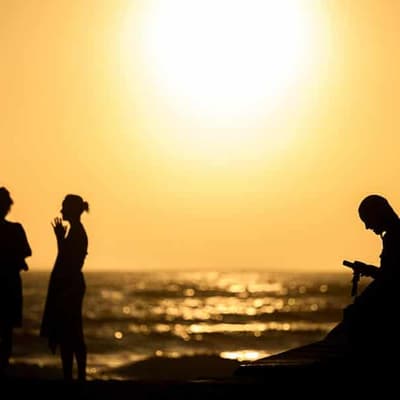 East coast swelters through hottest day in years