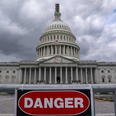 FBI probes bomb threats to lawmakers, Trump nominees