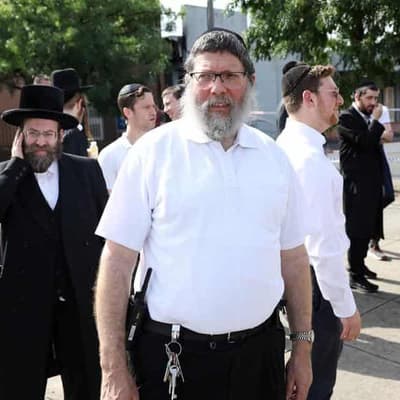 Worshippers escape 'devastating' synagogue attack