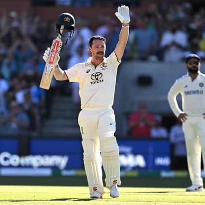 Resurgent Aussies charging towards squaring Test series