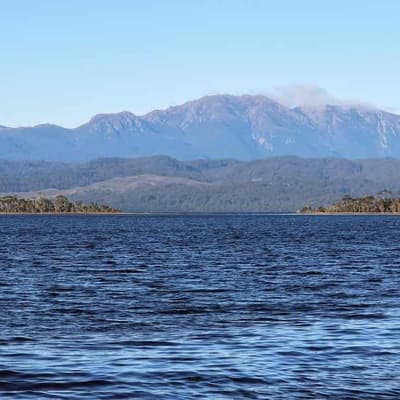 'I support salmon farming': PM backs Tassie industry