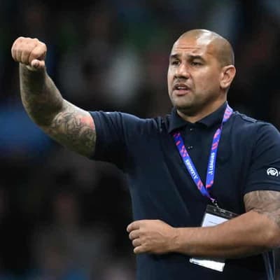 Victory coach quits six months into A-League contract