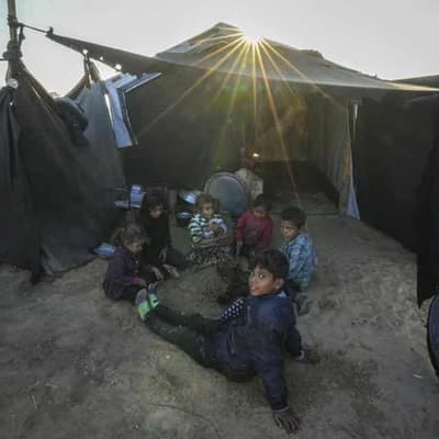 Israel orders hospital closure, docs fear for patients