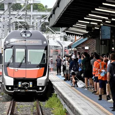 New Year's show goes on but fireworks loom in train row