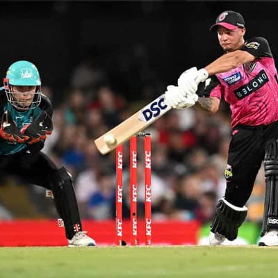 Sixers stay unbeaten in BBL with big win over Heat