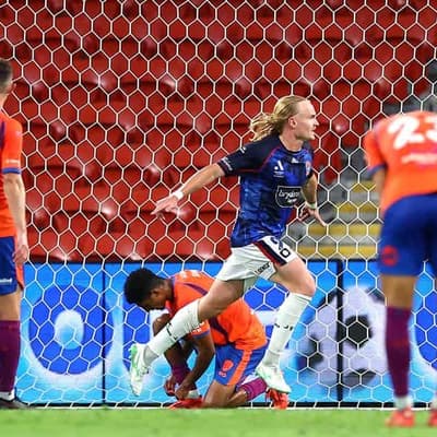 Roar notch unwanted ALM home losing record against Jets