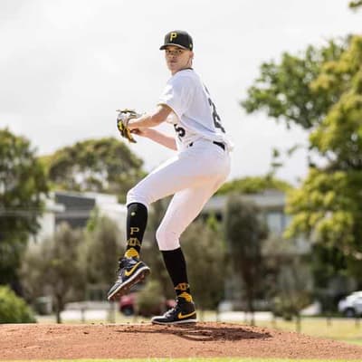 Son of Aussie Olympian joins MLB outfit Pirates